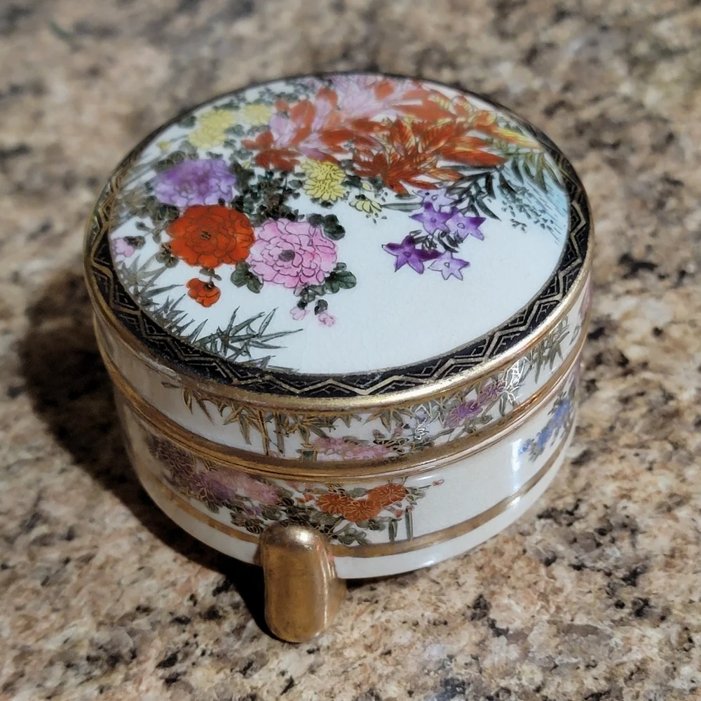 Vintage Japanese Satsuma Floral Round Trinket Box